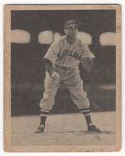 Load image into Gallery viewer, 1939 Play Ball James Sewell Cleveland Indians #5